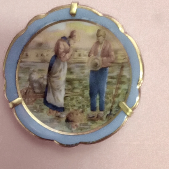 Limoges Brooche, vintage (1960'S) - Picture 3 of 3